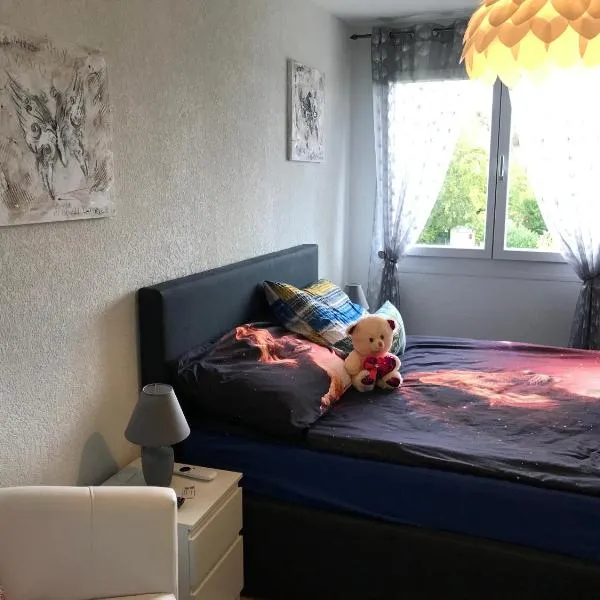 Chambre d hôtes Le Petit Bonheur, מלון בColombier
