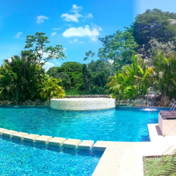 Axkan Palenque, hotel in Palenque