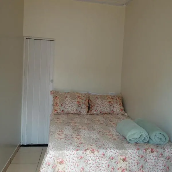 Quarto Suíte independente da casa com garagem: Carolina'da bir otel