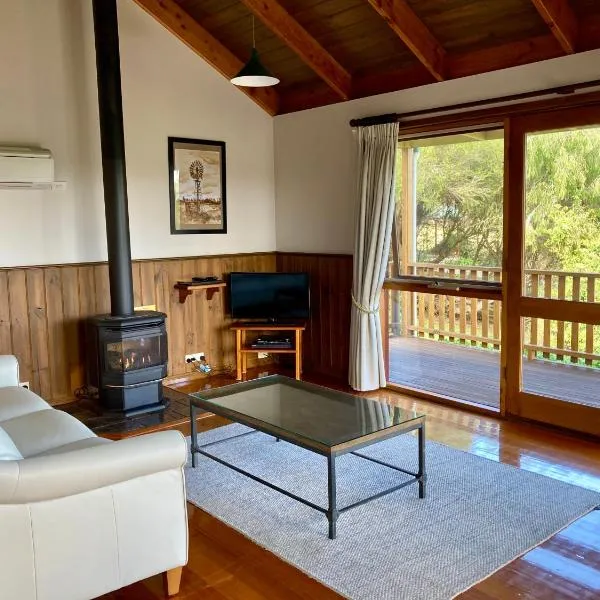 Daysy Hill Country Cottages, hotel en Port Campbell