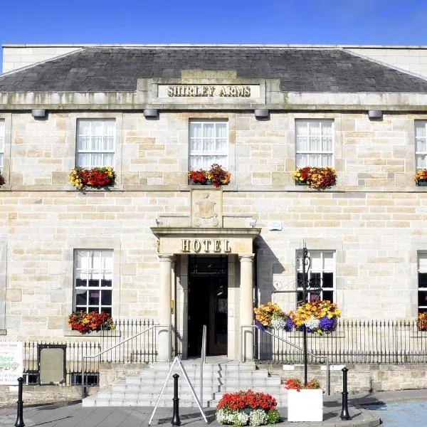 The Shirley Arms Hotel, hotel in Castleblayney