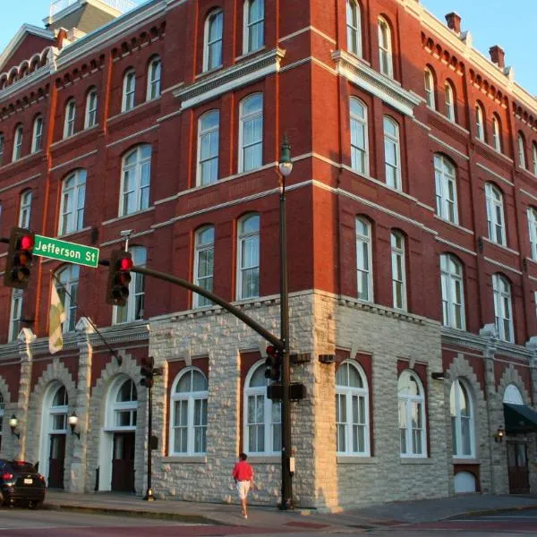 Hotel Indigo Savannah Historic District by IHG、サバンナのホテル