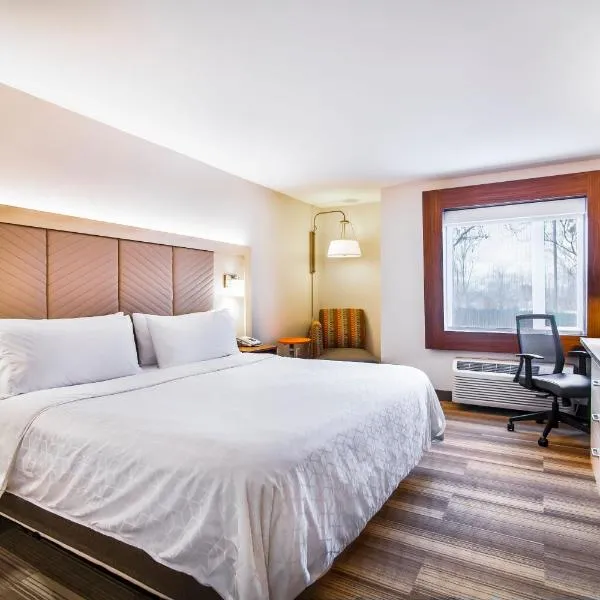 Holiday Inn Express & Suites Langley by IHG, ξενοδοχείο σε Λάνγκλεϊ