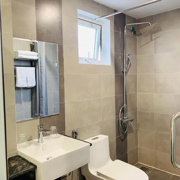 Dog Friendly Hotel $Quy Nhon - $QUE HUONG HOTEL