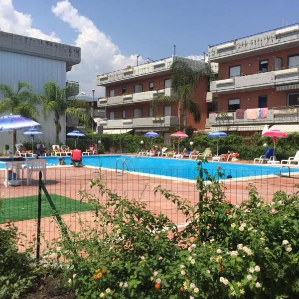 Taormina Mare Piscina Fondachello, מלון בפונדאצ'לו