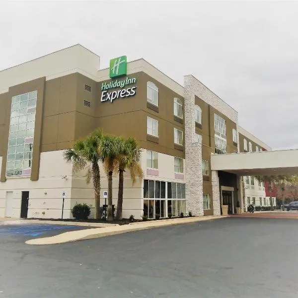 Holiday Inn Express Columbia NE - Fort Jackson, hotel in Rose Creek