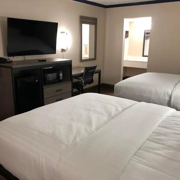 Travelers Inn and Suites Wharton, hotel in El Campo
