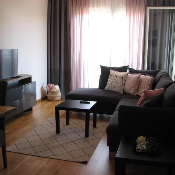 Apartments B&S Lux, hotel in Budva
