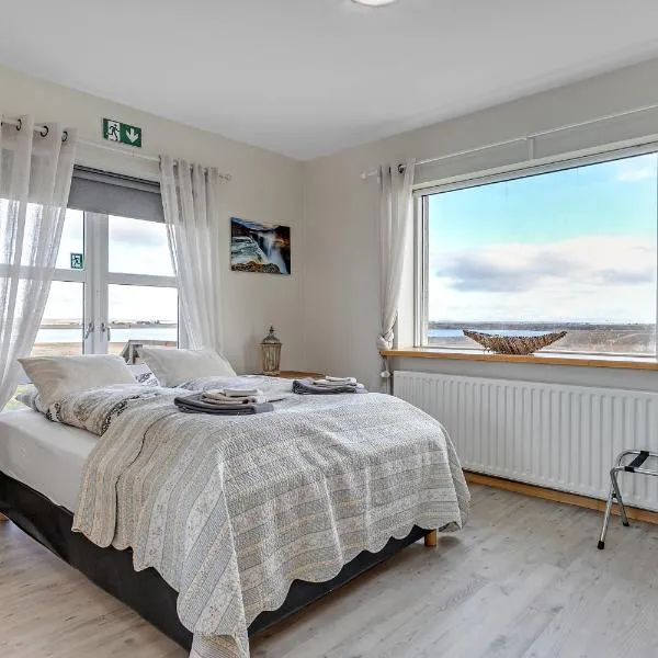 Guesthouse Vatnsholt, hotel a Vatnsholt