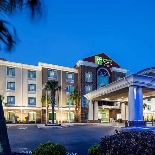 Holiday Inn Express & Suites Florence, an IHG Hotel، فندق في Quinby
