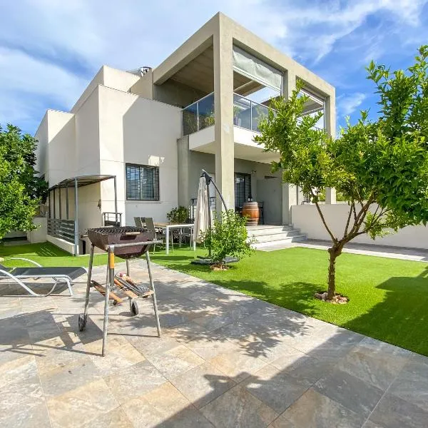 Holiday Home in Residence KOMA, hotel in Torrevieja