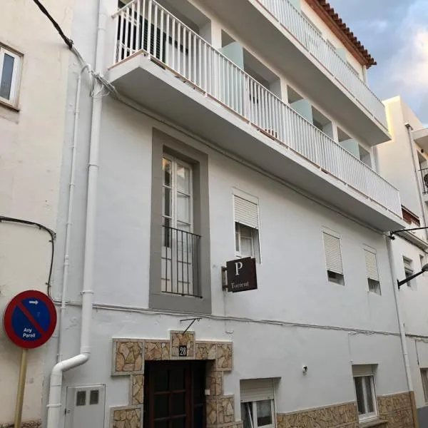 Pensió i Apartament Torrent, hotel in Las Olivas