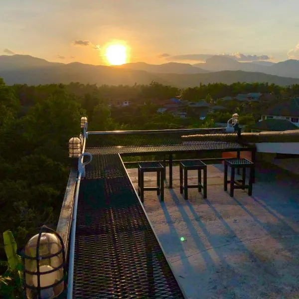 Sandee Place Mountain View Hotel โรงแรมแสนดีเพลส เมาเท่นวิว จอมทอง, hotel in Chom Thong