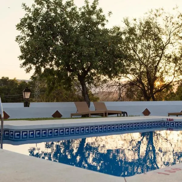 Hotel Cortijo del Arte - Caminito del Rey, hotel u gradu Pisara