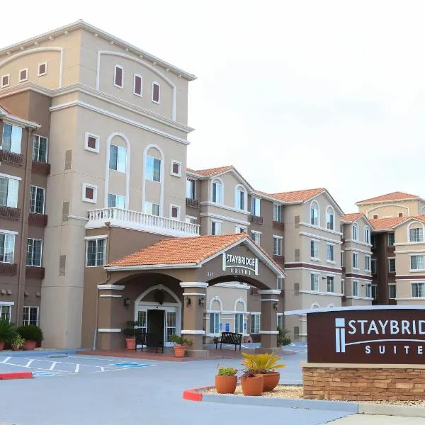 Staybridge Suites Silicon Valley - Milpitas, an IHG Hotel, отель в городе Милпитас