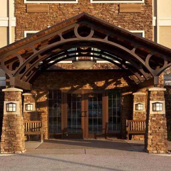 Staybridge Suites Davenport by IHG, hotel v destinaci Bettendorf