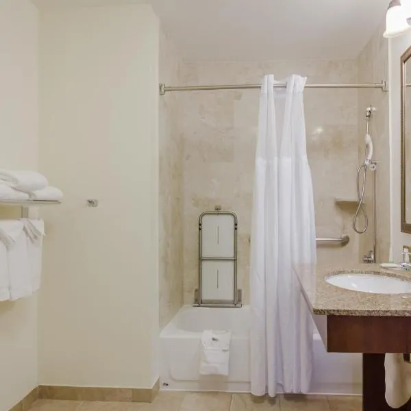 Staybridge Suites Austin Airport - photo 3