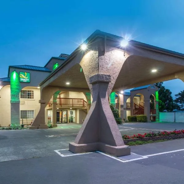 Quality Inn & Suites Crescent City Redwood Coast, hotell i Crescent City