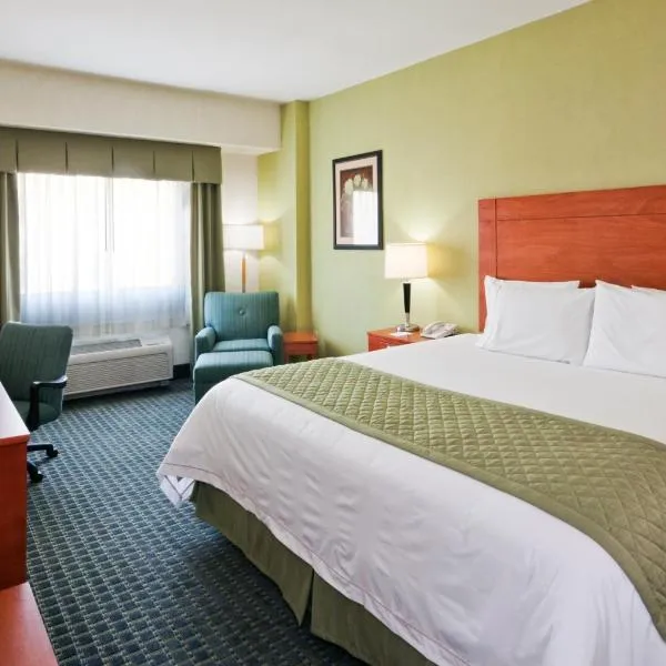 Holiday Inn Express & Suites Toluca Zona Aeropuerto by IHG, hotel v destinaci Toluca