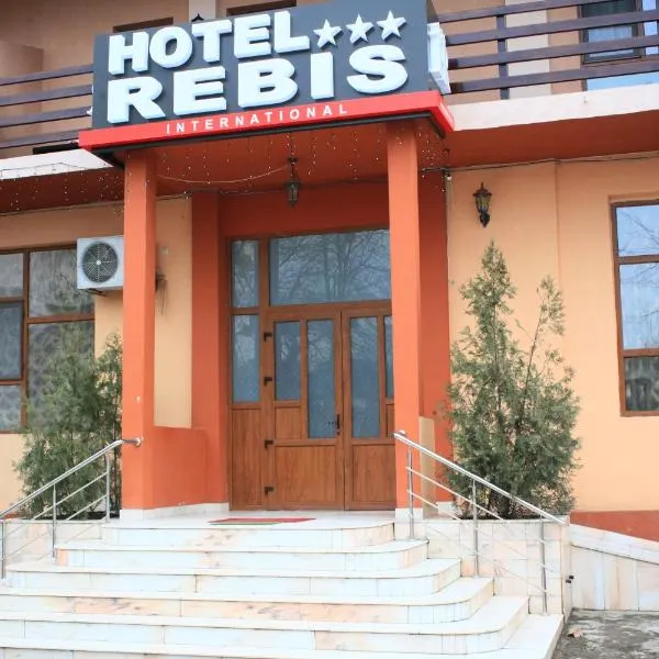 Hotel Rebis、ブライラのホテル