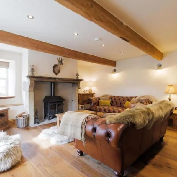 Cottage on the Green with Log Burner - Dog Friendly, hotel di Austwick
