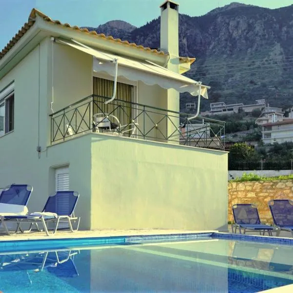SEMIRAMIS SUITES with pool, hotel v destinaci Kalamata