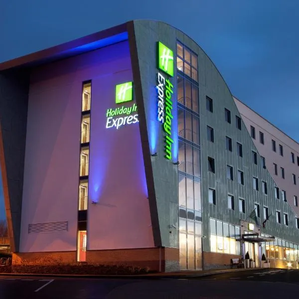 탬워스에 위치한 호텔 Holiday Inn Express Tamworth, an IHG Hotel