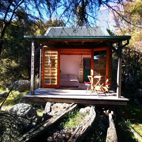 Manaaki Mai, Rustic Retreat Bush Cabin: Allandale şehrinde bir otel