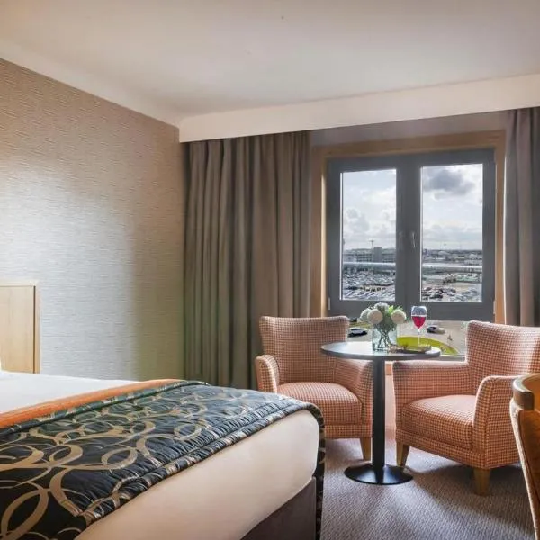 Clayton Hotel Manchester Airport - photo 3
