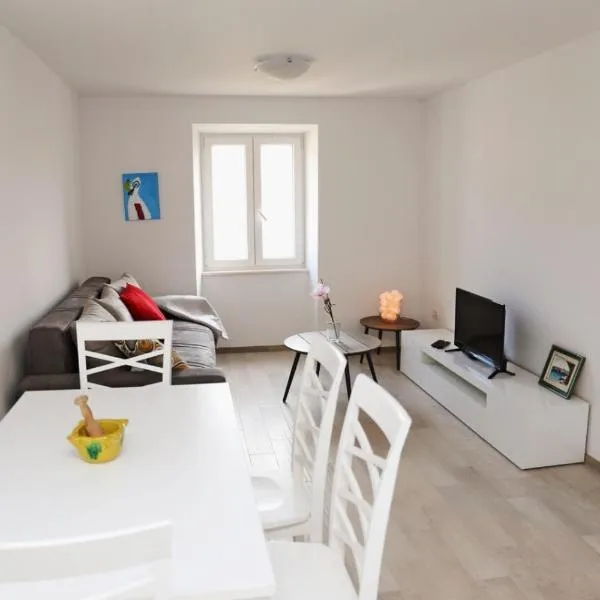 NEW LUXURY APARTMENT SANDRA- OLD TOWN KORCULA、コルチュラのホテル