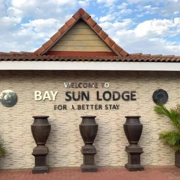 Kwambonambi에 위치한 호텔 Bay Sun Lodge