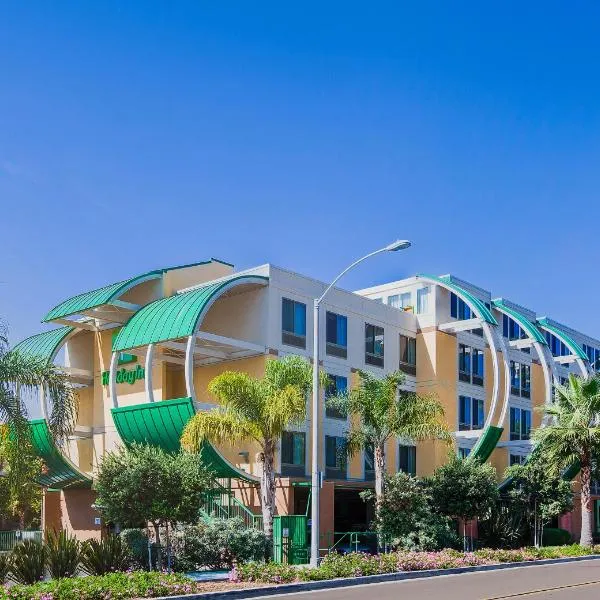 Holiday Inn Oceanside Marina Camp Pendleton by IHG, hotel in Oceanside