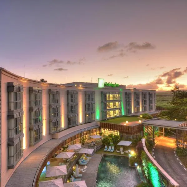 Holiday Inn Mauritius Mon Trésor, an IHG Hotel、ブルー・ベイのホテル