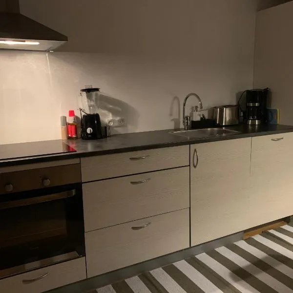 Apartment 15 min walk from the city center, hotel v mestu Tórshavn