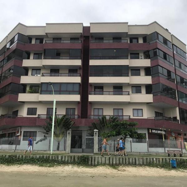 Apartamento Meia Praia Lateral Mar (Wi-Fi e Ar-condicionado)