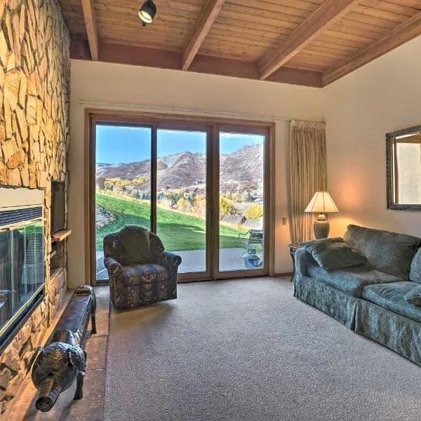 Slopeside Snowmass Townhome with Mountain Views!, hôtel à Snowmass Village