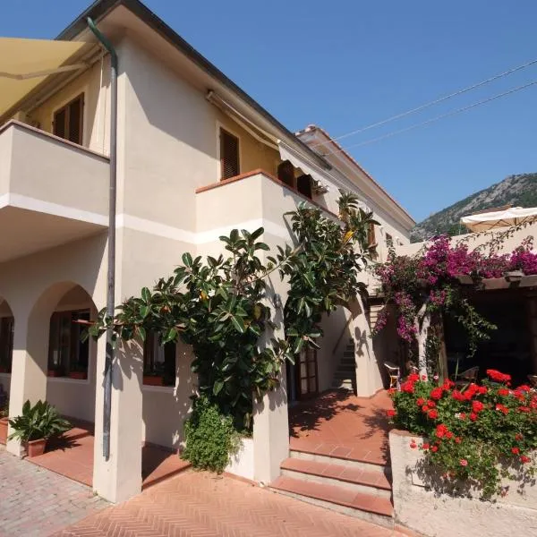 Hotel Corallo, hotel Pomontéban