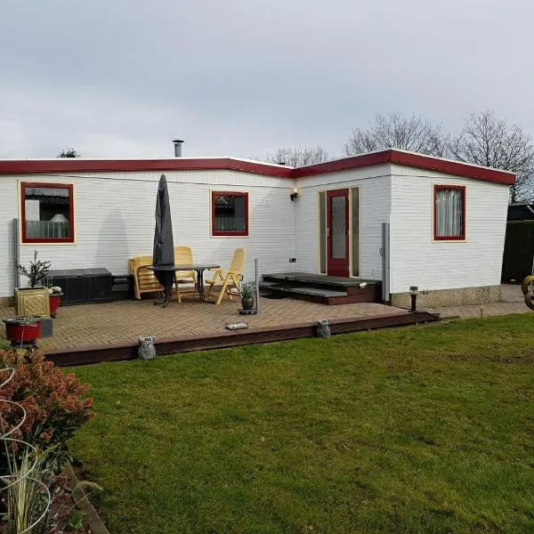 Mulder's vakantiehuis, chalet 341, hotel v destinaci Schoonloo