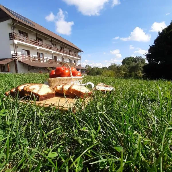 La Curtea Porumbaceana, hotel din Porumbacu de Sus