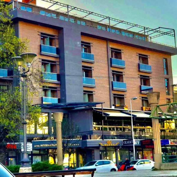 International Palace, hotel sa Veles