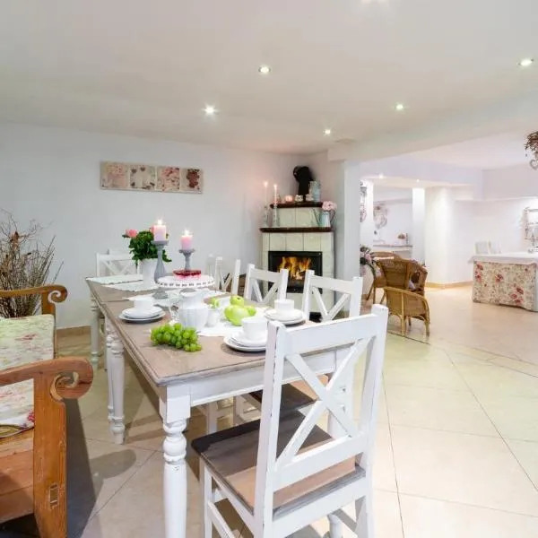 WILLA IZBICA KARPACZ, khách sạn ở Karpacz