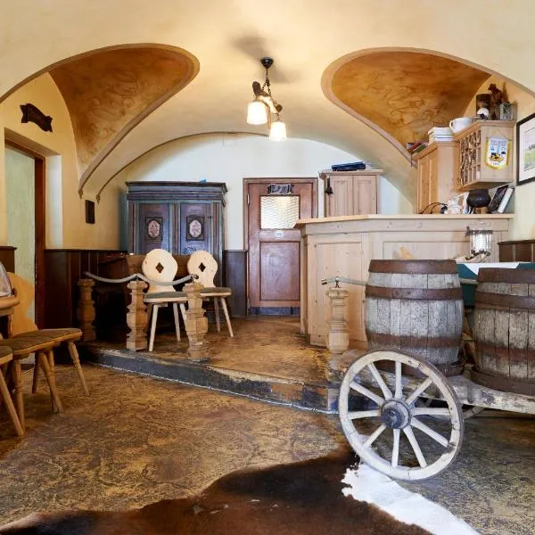 Hotelchen Döllacher Dorfwirtshaus, hotel v mestu Großkirchheim