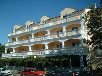 Hotel Zuco, hotel di Biograd na Moru