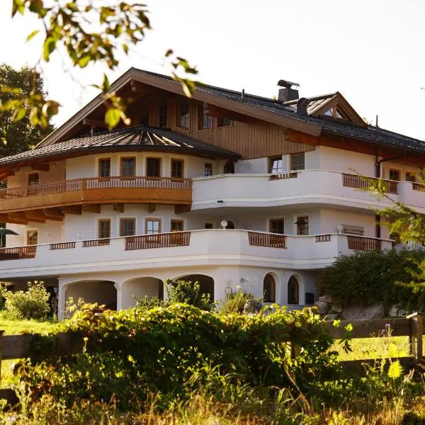 Landhaus Schneider, hotel v destinaci Fieberbrunn