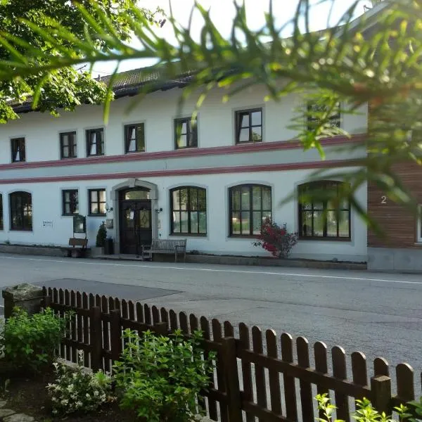 Edel Weiss Gästezimmer, hotell i Fürstenstein