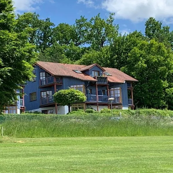 Ferienappartement mit Panoramablick, hotell i Rötz