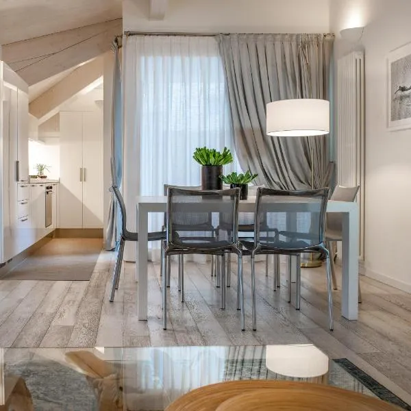 Residence Lungomare - Charming apartments, hotel v destinaci Riccione