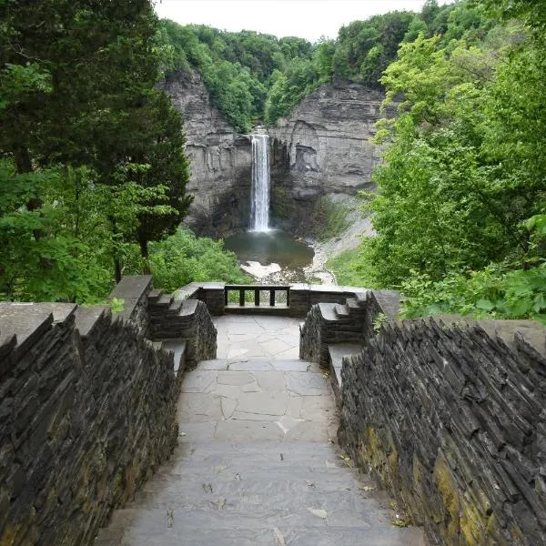 Inn at Taughannock Falls, מלון באית'קה