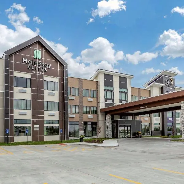 MainStay Suites Waukee-West Des Moines, хотел в Adel