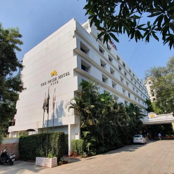 Pride Hotel Pune, hotel in Bhamburda